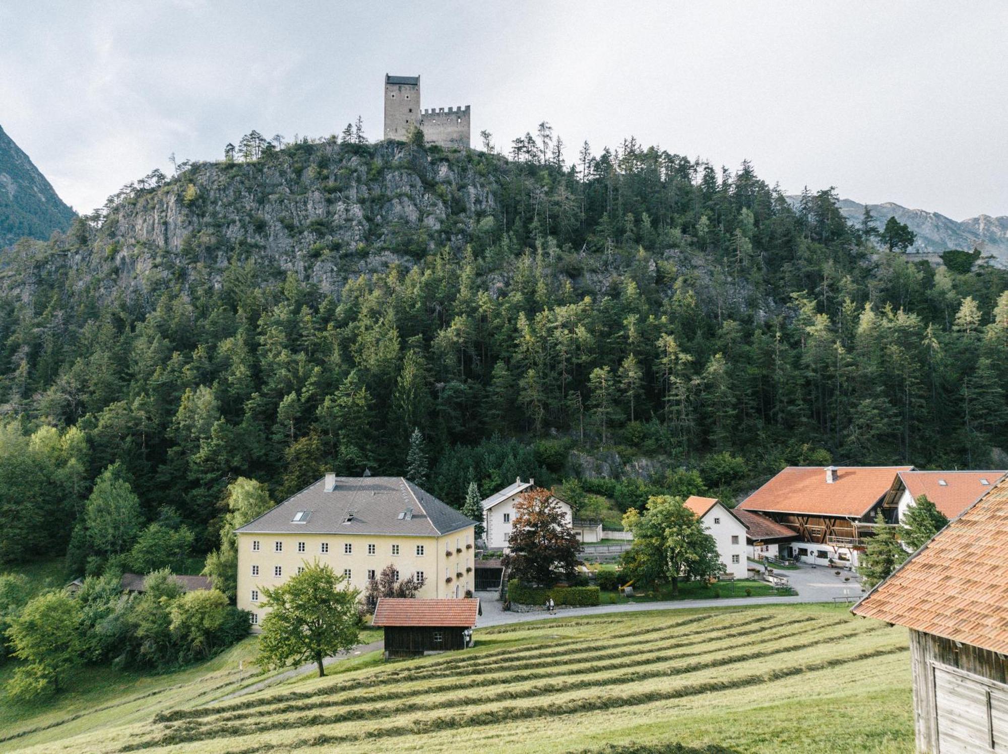 Klostergut Kronburg Zams Buitenkant foto