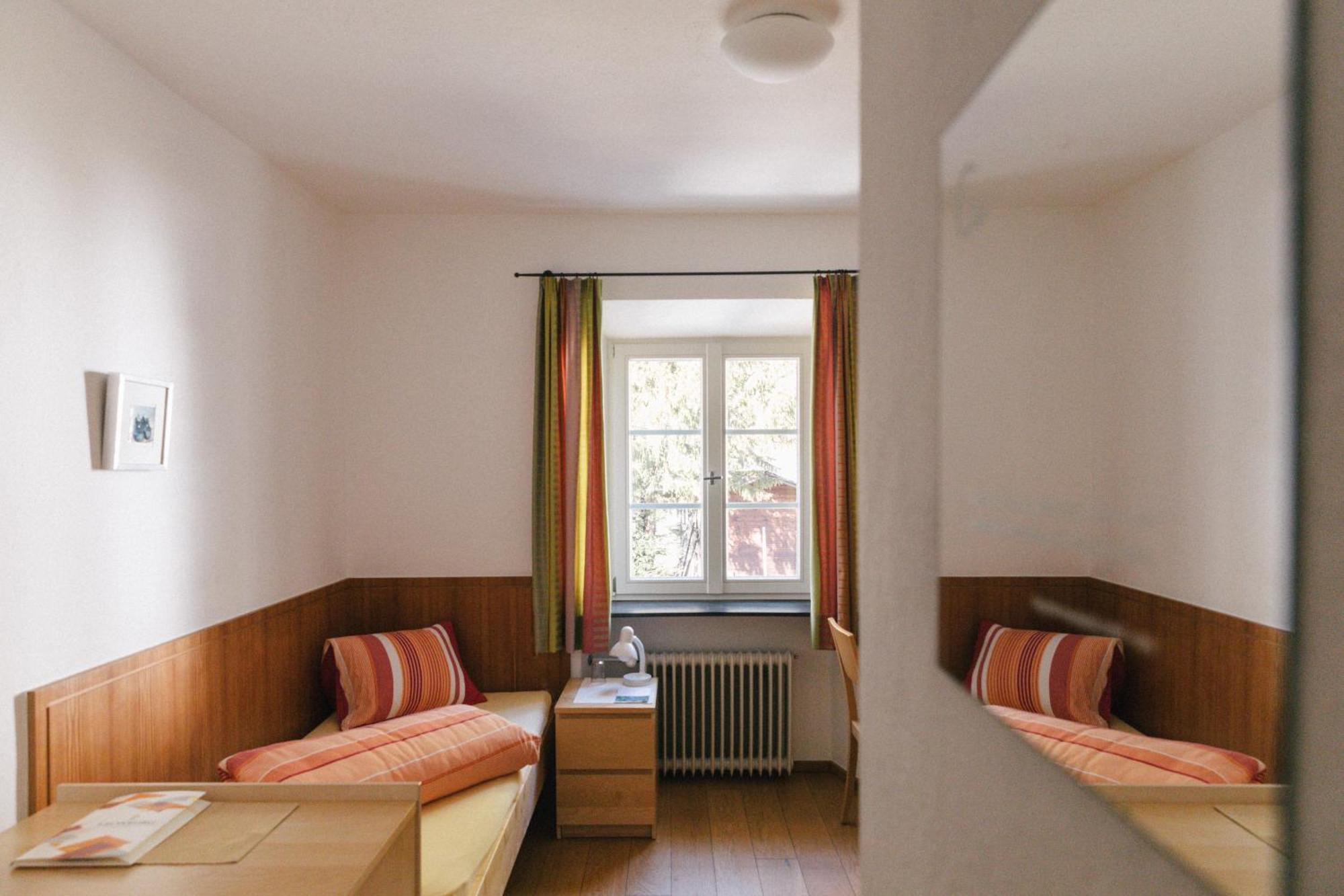 Klostergut Kronburg Zams Buitenkant foto